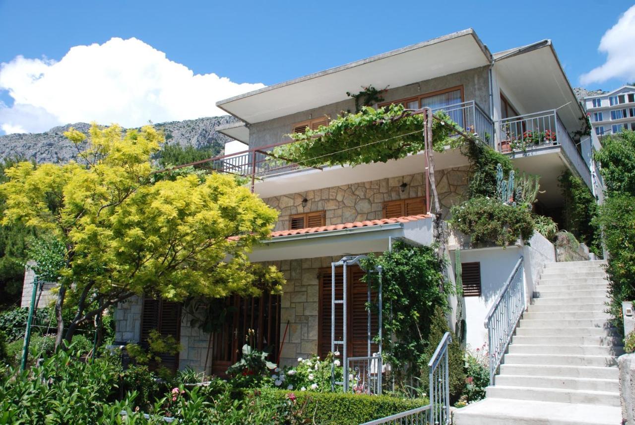 Apartments By The Sea Brela, Makarska - 20778 Exterior photo