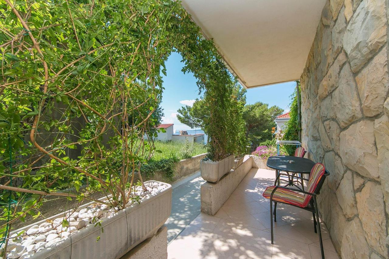 Apartments By The Sea Brela, Makarska - 20778 Exterior photo