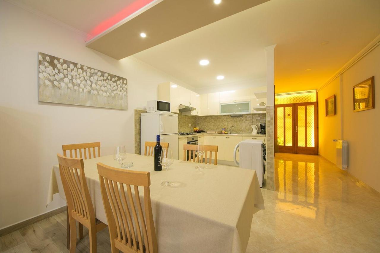 Apartments By The Sea Brela, Makarska - 20778 Exterior photo