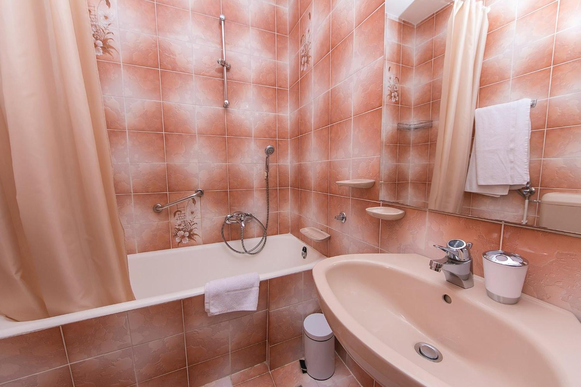 Apartments By The Sea Brela, Makarska - 20778 Room photo