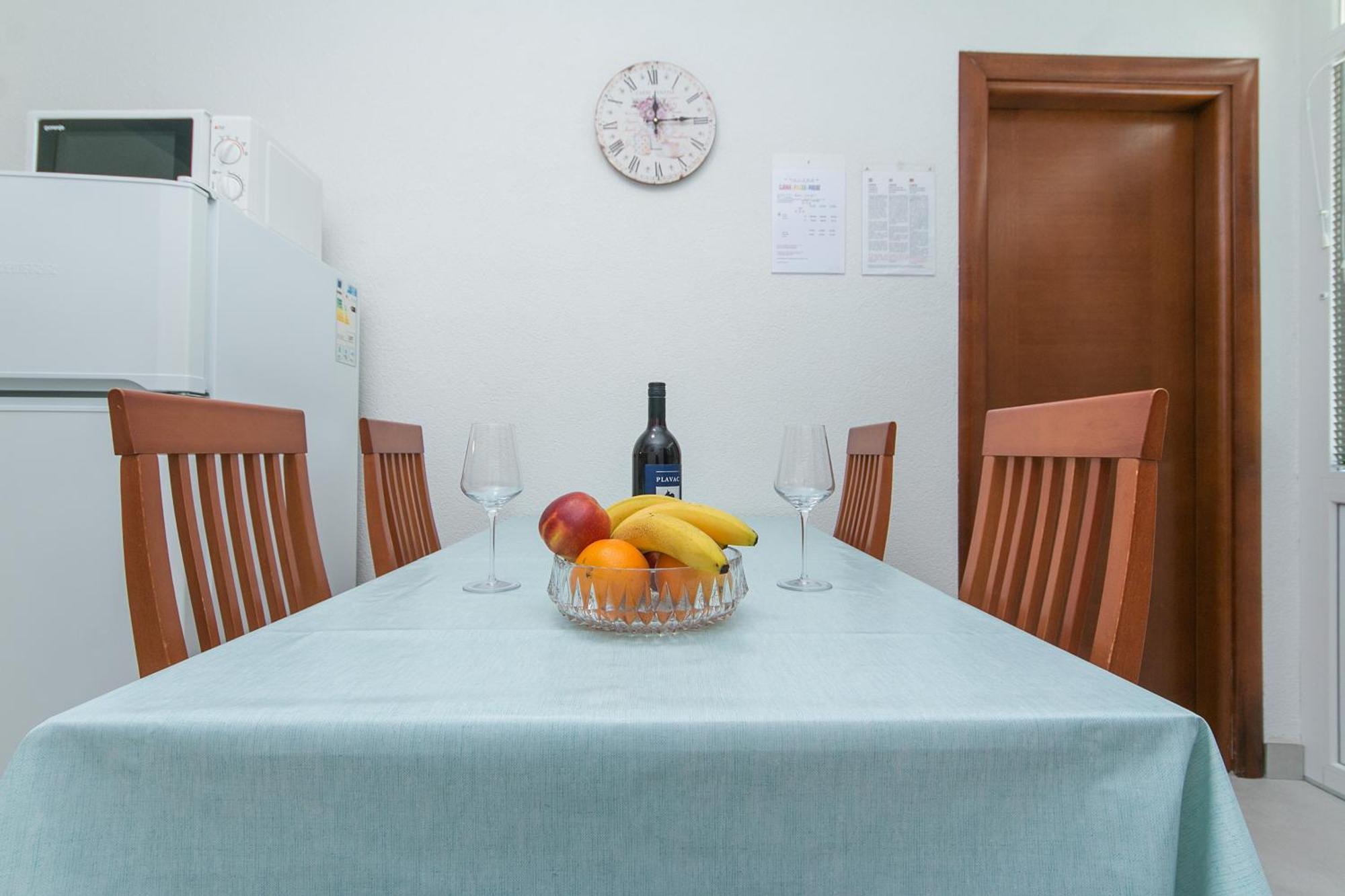 Apartments By The Sea Brela, Makarska - 20778 Room photo